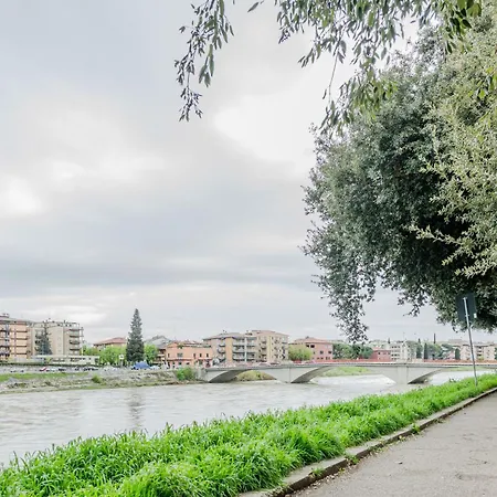 Lungo Adige Bright Near Borgo Trento Hospital! Apartment Verona